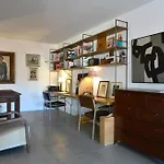 Central Apartment, Bairro Dos Actores