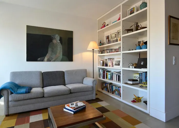 Central Apartment, Bairro Dos Actores